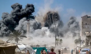 37 شهيدا منذ فجر اليوم: استشهاد 9 مواطنين في قصف الاحتلال تكية طعام في خان يونس